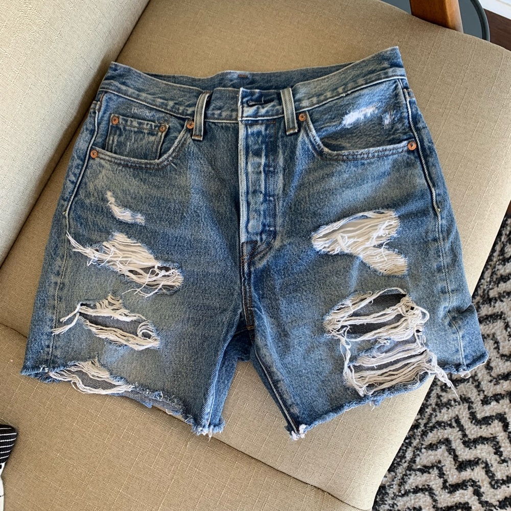 LEVI’S indie denim deconstructed shorts